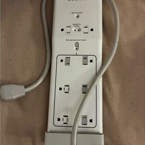 Belkin - Surge Protector for Home/Office with 8 outlets